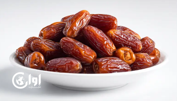 تصویر خرمای شاهانی در ظرف.