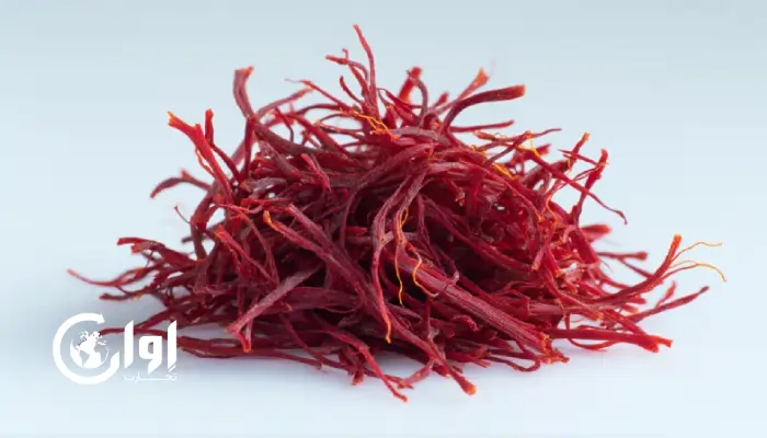 تصویر رشته های خالص و مرغوب زعفران سوپر نگین در اوان تجارت