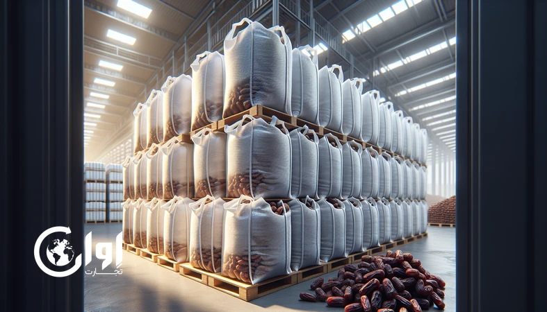 خرمای زاهدی فارس در بسته‌بندی جامبوبگ فله‌ای بر پایه کیسه‌های FIBC با لاینر داخلی، چیدمان شده روی پالت برای صادرات حجیم