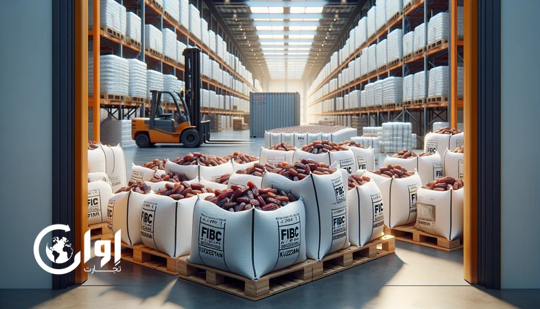 بسته‌بندی جامبوبگ خرمای سایر خوزستان برای صادرات فله با چیدمان پالتی در انبار صنعتی